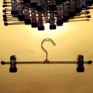 NEW 🎉 20 pk Pant Hangers